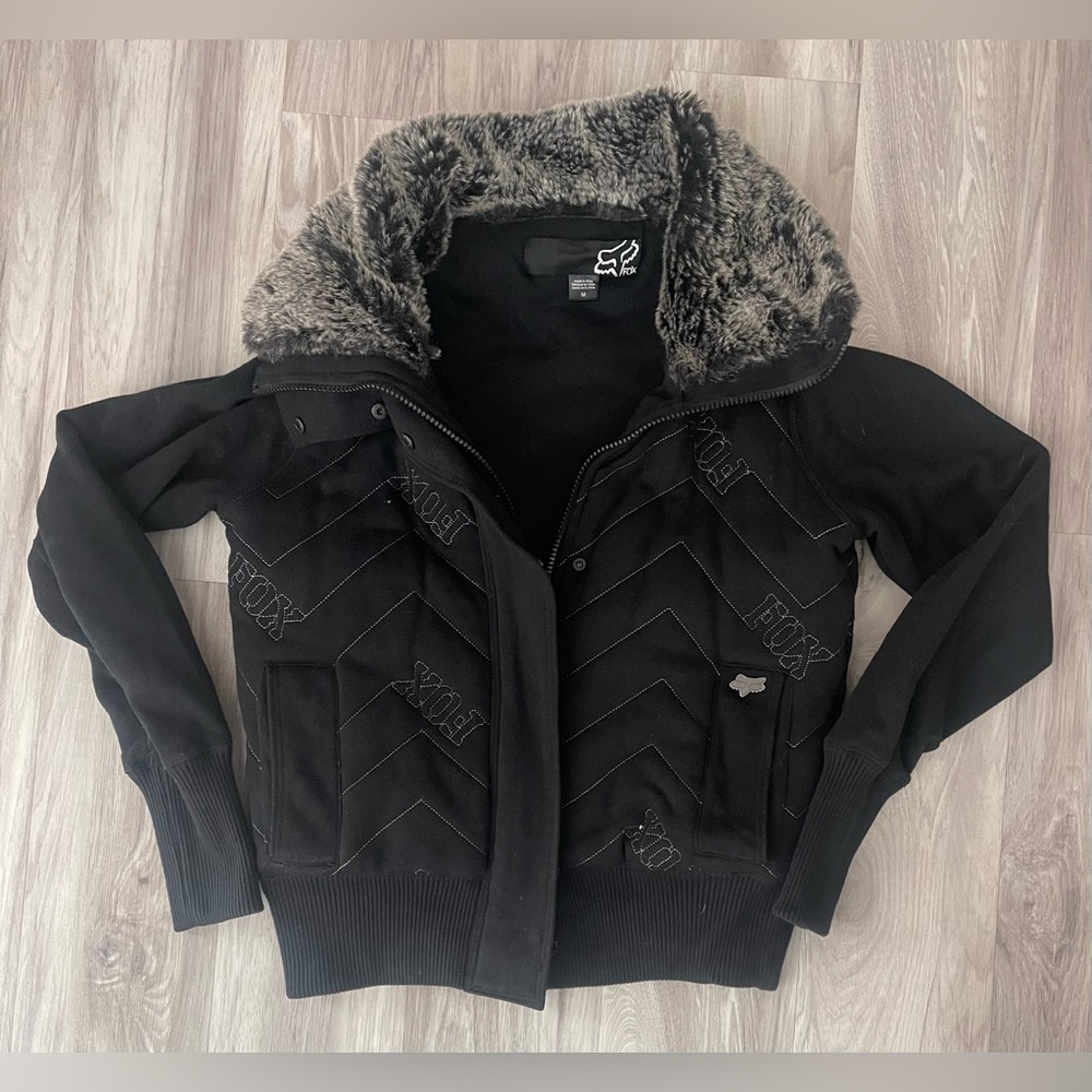 Like new women’s fox racing coat with fur collar size M